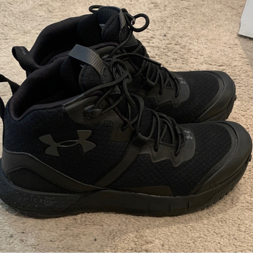 Under Armour Women's Black Athletic Boots